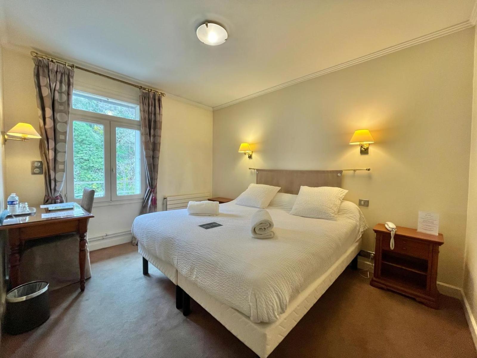 Logis Hotel Le Rivage Gien Bagian luar foto