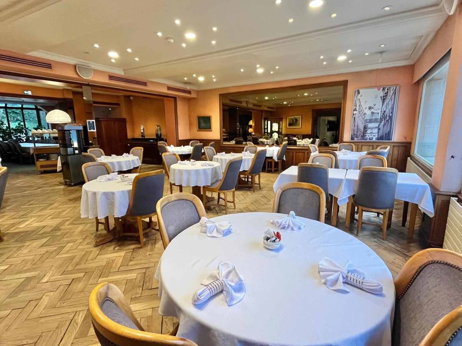 Logis Hotel Le Rivage Gien Bagian luar foto