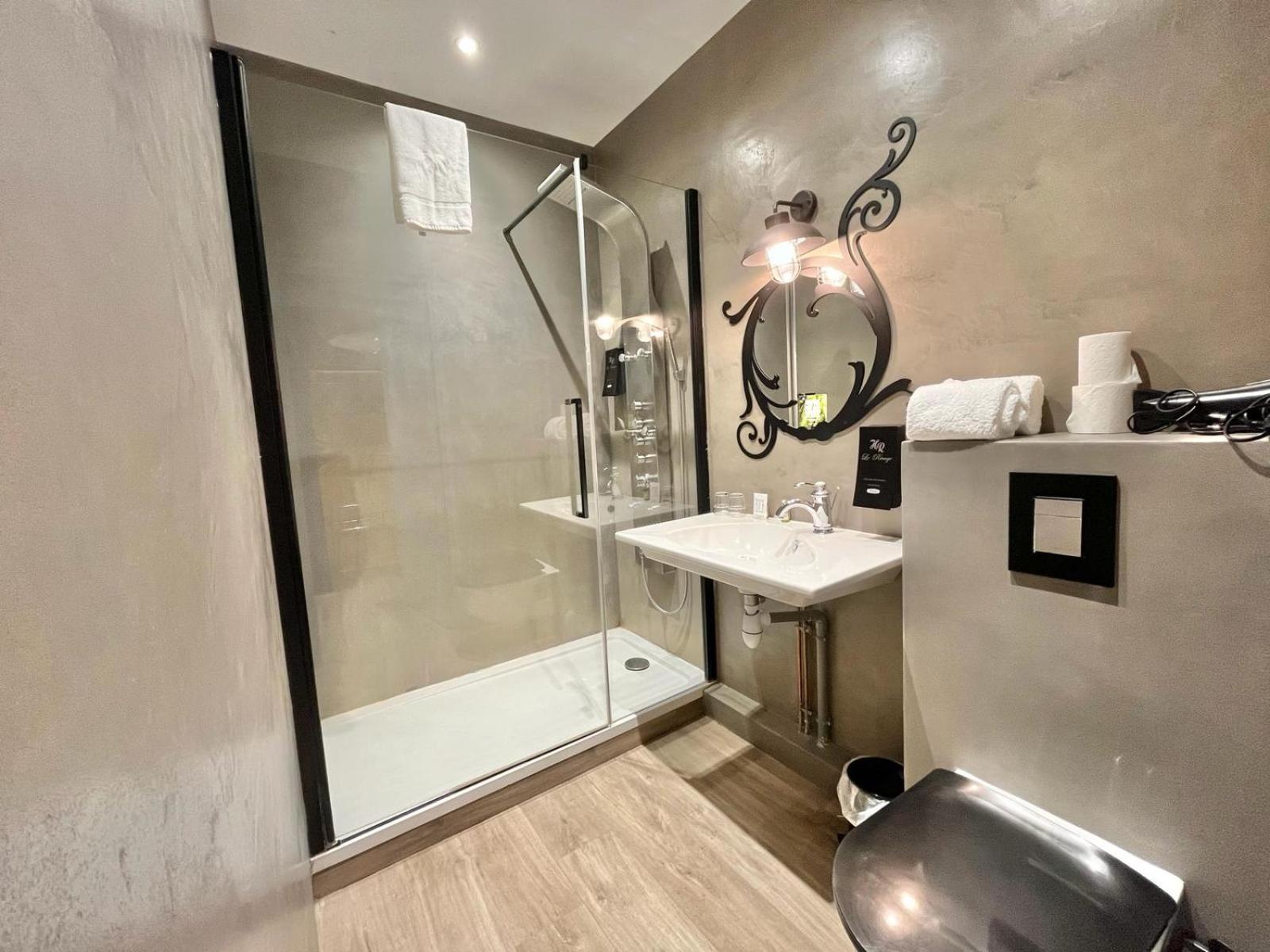 Logis Hotel Le Rivage Gien Bagian luar foto