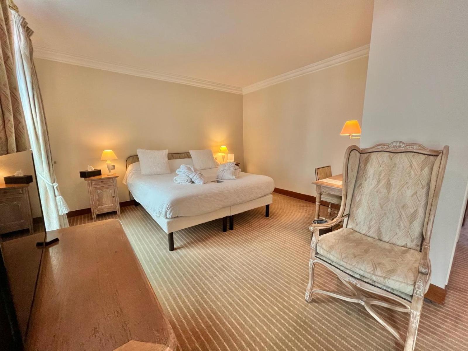 Logis Hotel Le Rivage Gien Bagian luar foto