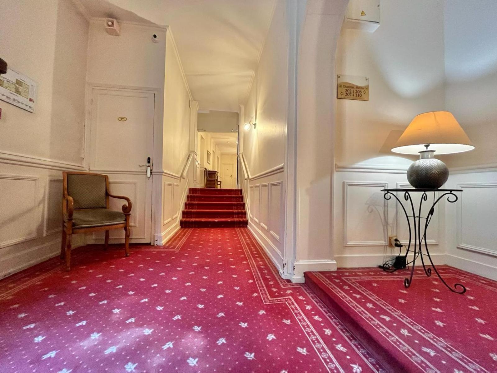 Logis Hotel Le Rivage Gien Bagian luar foto